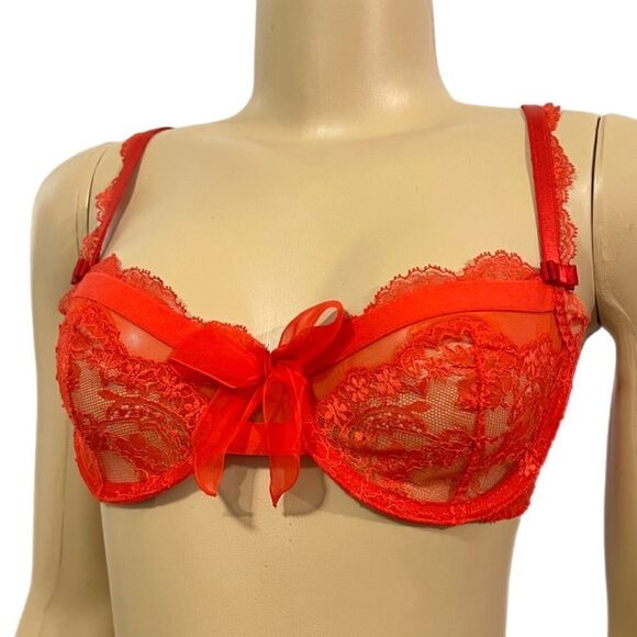 Victoria’s Secret Designer Collection unlined demi floral lace / mesh bra Red - Picture 2 of 5